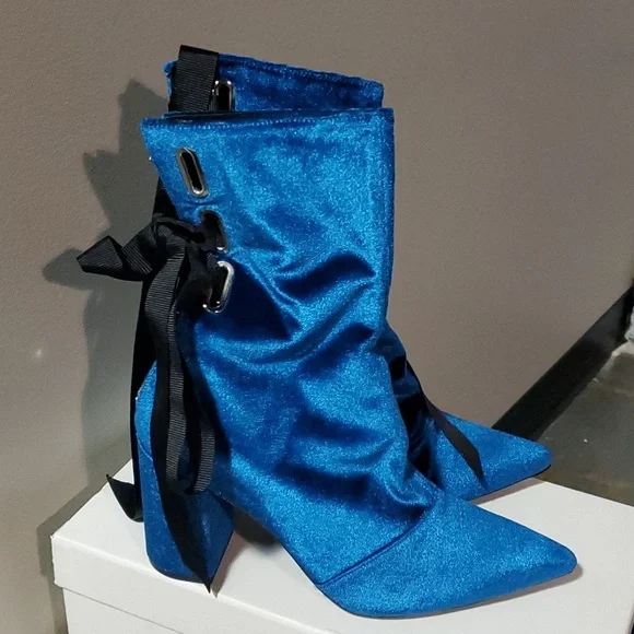 Sz 37.5 NIB $595 Clergerie x Self-Portrait velvet boots